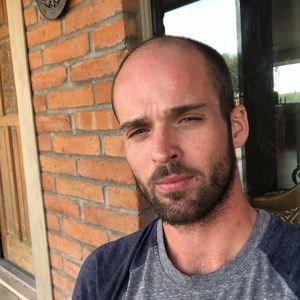 Meet your Posher, Casey